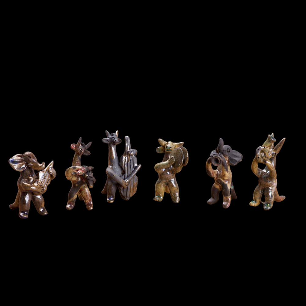 
                  
                    Clay Music Band
                  
                